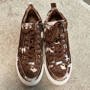 J Slides animal print brown and white high top tennis shoes 7M women